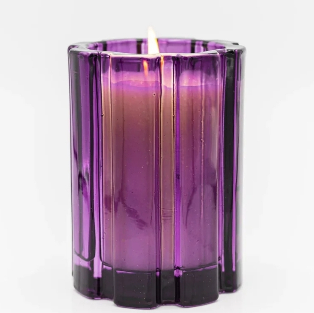 Thompson Ferrier - Vivid Violet Violas - Candle